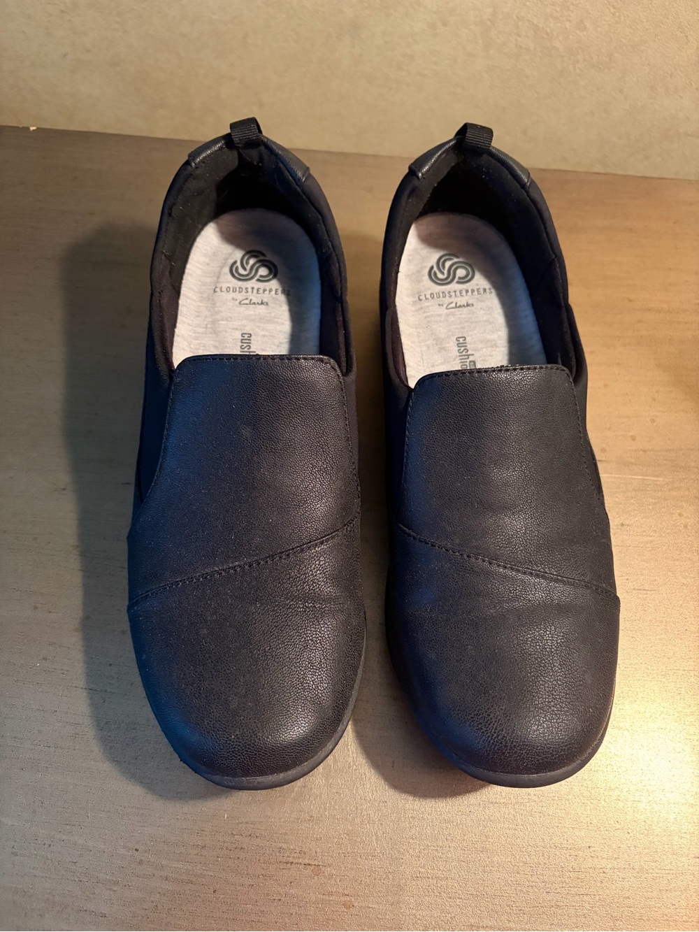Clarks women’s Slip-On Loafers in Black